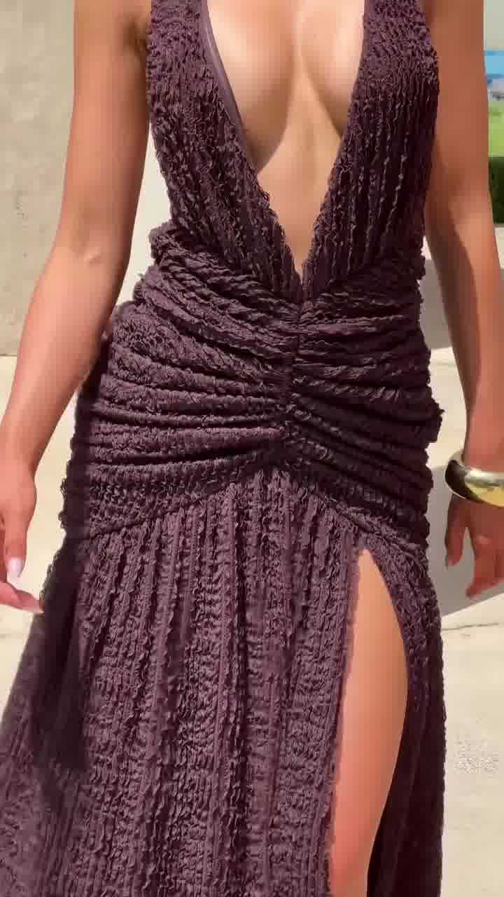 Elegant Halter Neck Pleated Dress